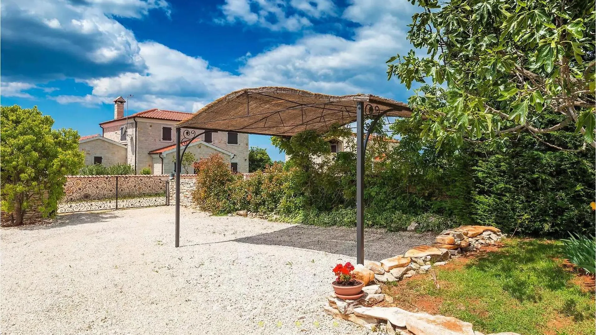 Villa Benka Mofardini